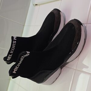 Micheal kors sneakers/boots
